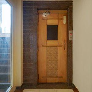 Townhouse Oak Orchard Hotel